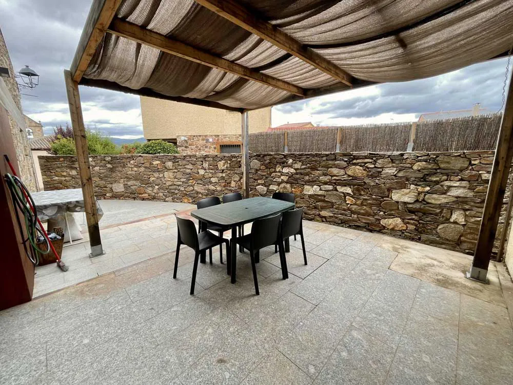 casa rural madarcos casa del baile patio